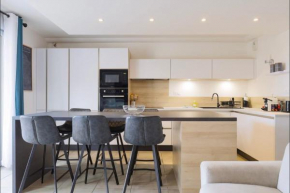 Logement Moderne Luxueux Parking AC côté de la mer